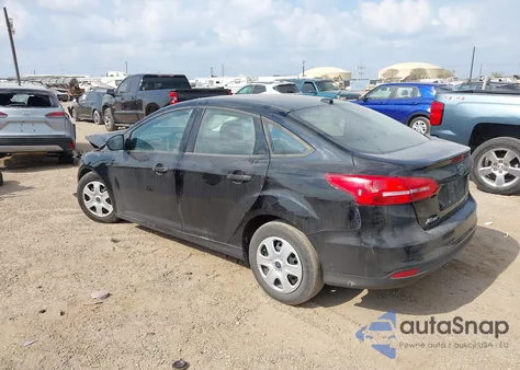 2016 Ford Focus S z USA, uszkodzony, nr VIN 1FADP3E28GL379398